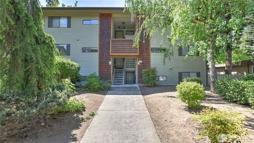 c203-23405 16th Ave S, Des Moines, WA, 98198-8029 | Card Image