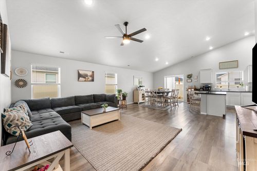 12798 Devonshire St, Caldwell, ID, 83607-5907 | Card Image