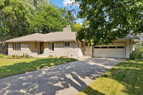 3420 46th Ave N, Robbinsdale, MN, 55422-1405 | Card Image