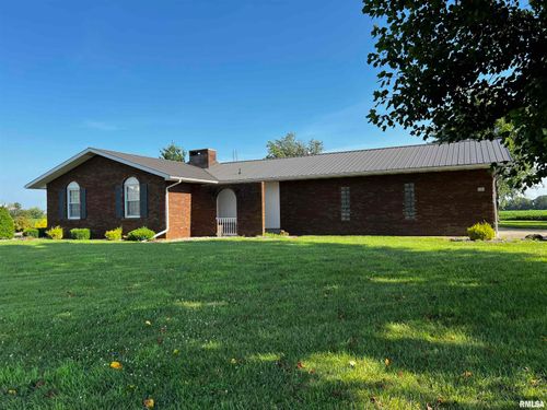 210 W 5th St, Saint Peter, IL, 62880-1018 | Card Image