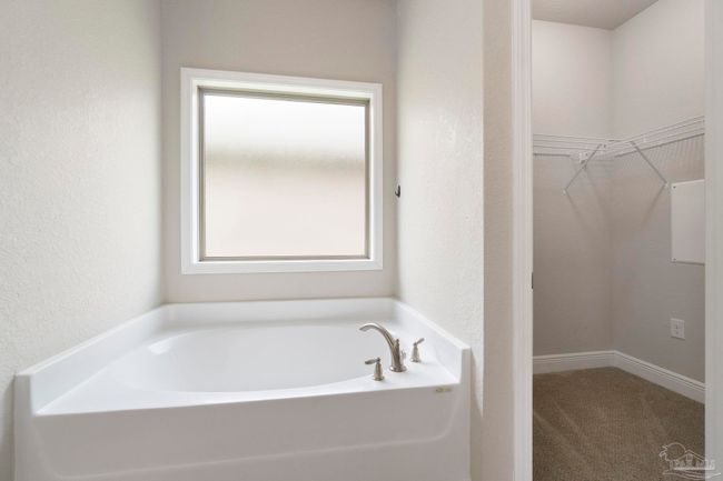 3825 Ranch Rd, House other with 3 bedrooms, 2 bathrooms and 2 parking in Pace FL | Image 28