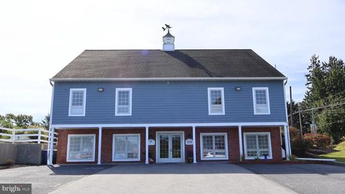 915 N Mountain Rd, HARRISBURG, PA, 17112-1793 | Card Image