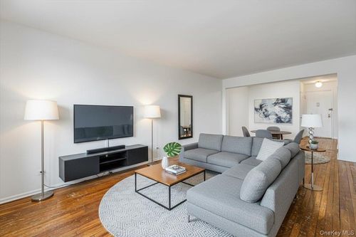 apt-6f-80-35 Springfield Blvd, Queens Village, NY, 11427-1208 | Card Image