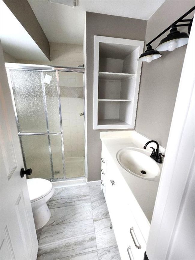 19112 E 13th Street N, For Sale in Independence Zoocasa