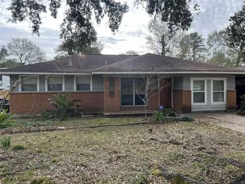 403 Wagers St, Conroe, TX, 77301-4382 | Card Image