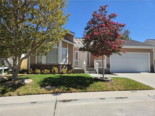 20095 Edgewater Dr, Canyon Country, CA, 91351-5773 | Card Image