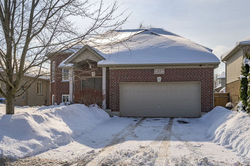 49 Stonefield Lane, Ilderton, ON, N0M2A0 | Card Image