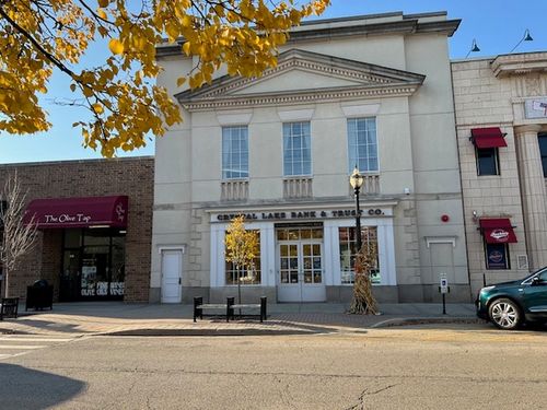 70 N Williams St, Crystal Lake, IL, 60014-4444 | Card Image