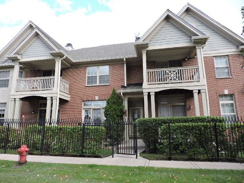 8425 Callie Ave, Morton Grove, IL, 60053-3704 | Card Image