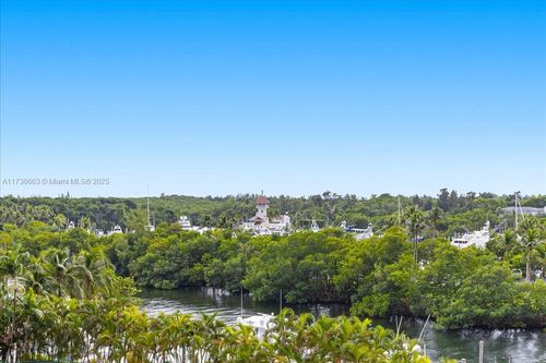 5d-10 Edgewater Dr, Coral Gables, FL, 33133 | Card Image