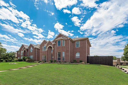 1800 Chester Dr, Plano, TX, 75025-2661 | Card Image