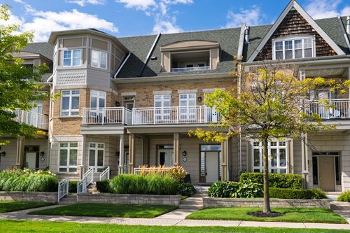 22-54 St Lawrence Dr, Mississauga, ON, L5G4V1 | Card Image