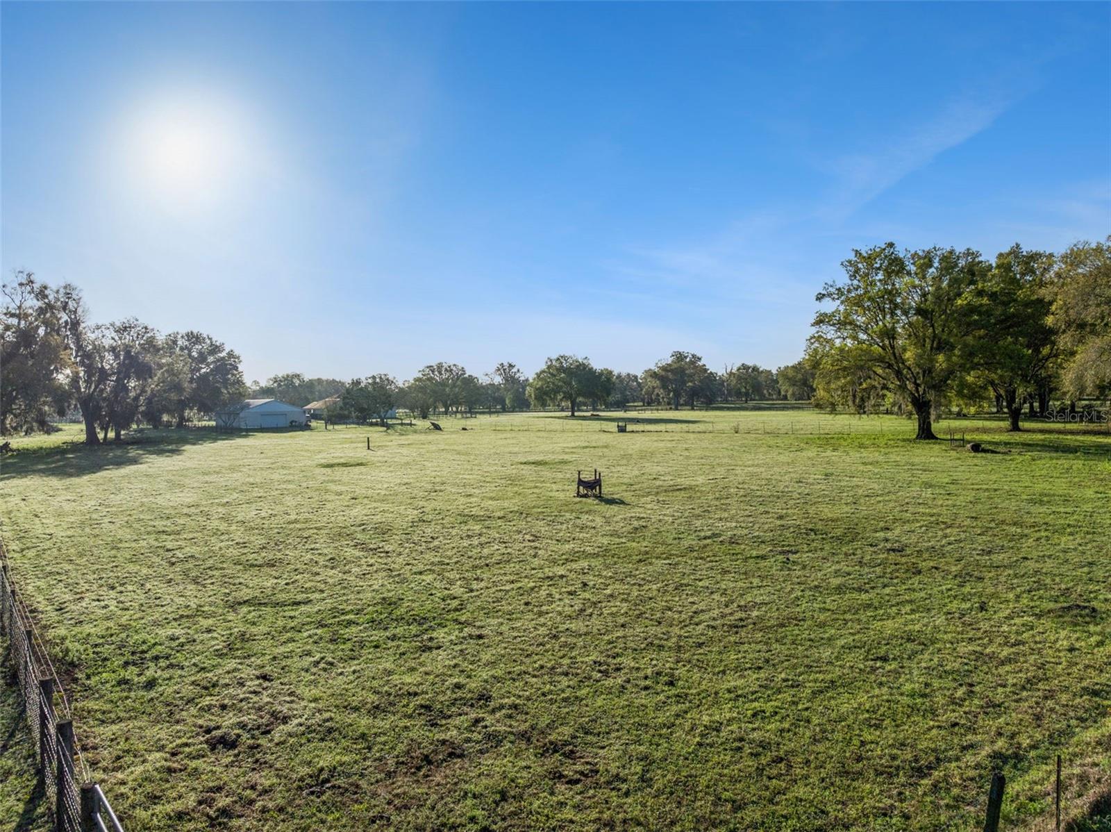 Land in OXFORD 4