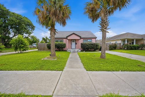 318 2nd Street N, Texas City, TX, 77590 | Card Image