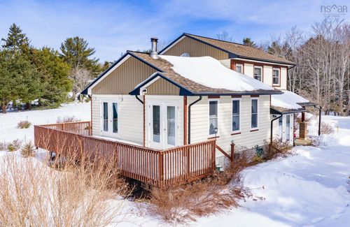 196 Hartz Point Rd, Shelburne, NS, B0T1W0 | Card Image