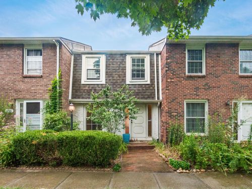 x8-604 Pamlico St, Columbus, OH, 43228-2510 | Card Image