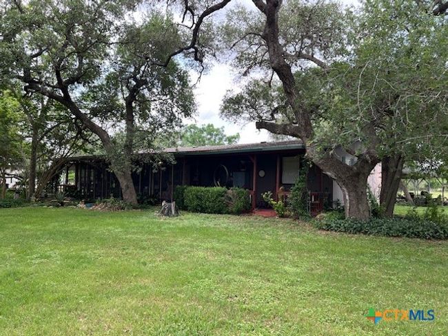 1037 Noll Rd, House other with 3 bedrooms, 3 bathrooms and null parking in Meyersville TX | Image 9
