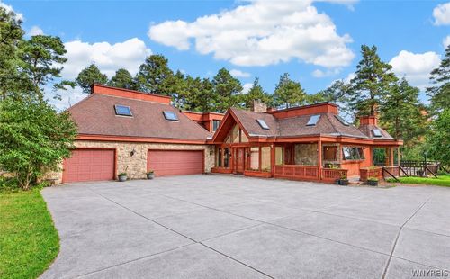 4 Valley View Drive, Orchard Park, NY, 14127 | Card Image
