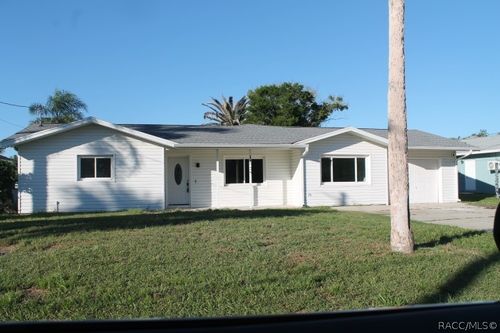 11725 W Bayshore Dr, CRYSTAL RIVER, FL, 34429-9262 | Card Image