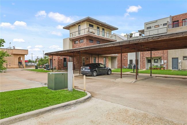 213 N Houston Ave, Townhouse with 2 bedrooms, 3 bathrooms and null parking in Bryan TX | Image 36