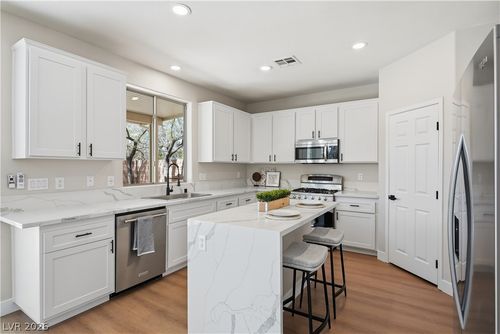 3440 Bella Viera Ct, Las Vegas, NV, 89141-3518 | Card Image