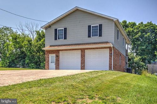 363 Alsberry St, STRASBURG, VA, 22657-1909 | Card Image