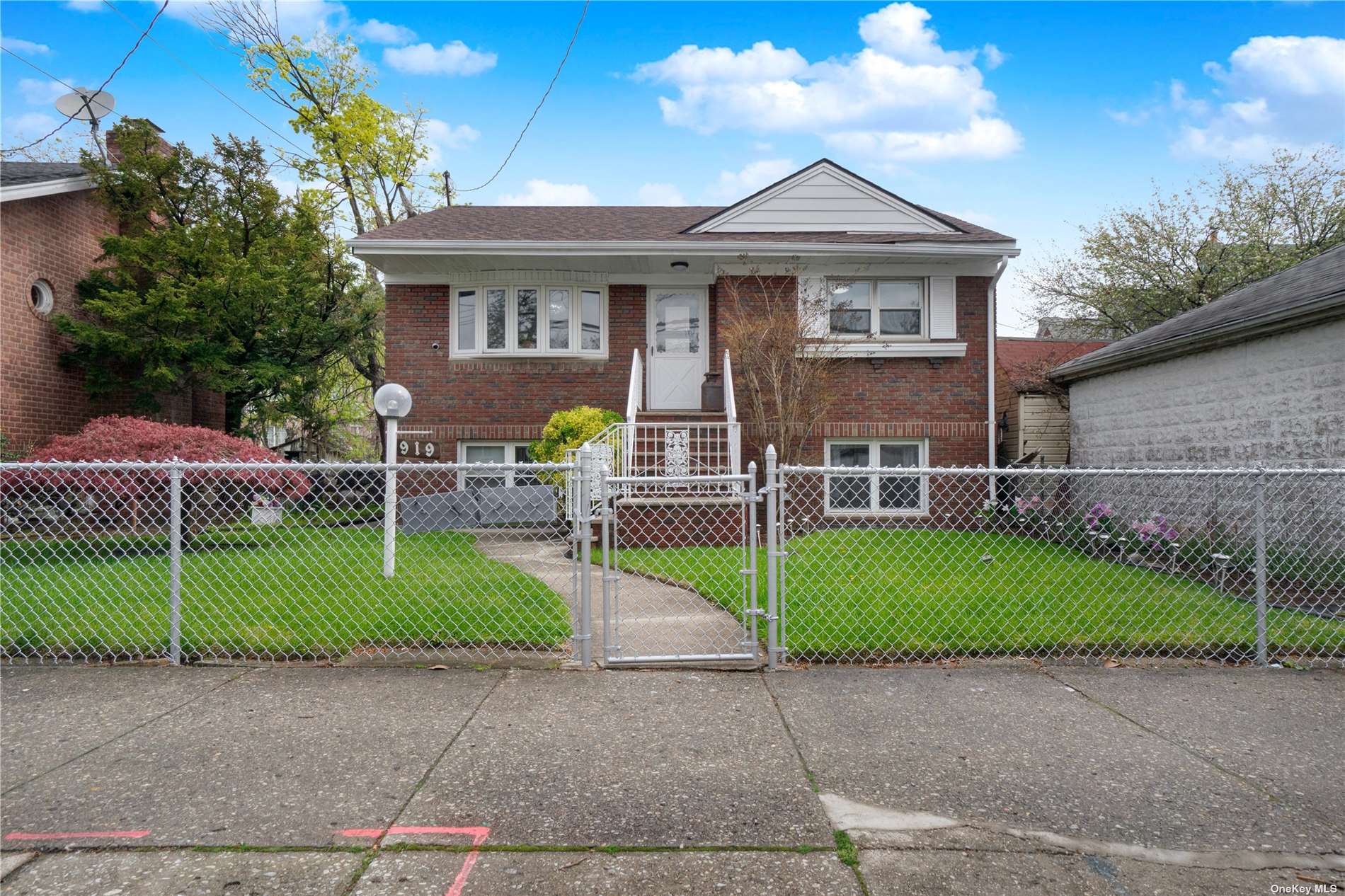 93rd St, Brooklyn, NY 11236
