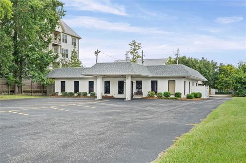 3664 College Ln S, Mobile, AL, 36608-1240 | Card Image