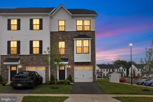 33 Peppermint Ln, MOUNT LAUREL, NJ, 08054-9759 | Card Image