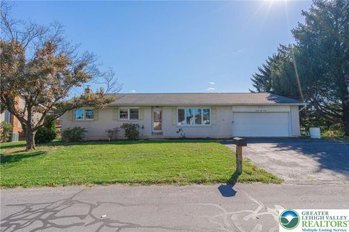 2820 Keystone St, BETHLEHEM, PA, 18020-5518 | Card Image