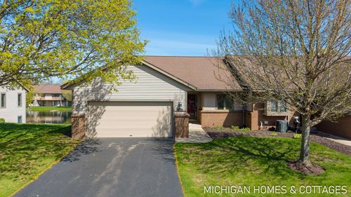 1674 Lakeview Drive, Zeeland, MI, 49464 | Card Image