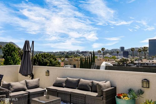 304-10740 Moorpark St, Toluca Lake, CA, 91602 | Card Image