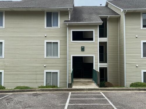 13-3392 Galleria Dr, Fayetteville, NC, 28303-3886 | Card Image