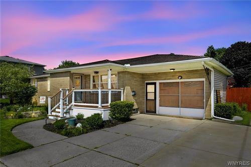17 Organ Cres, West Seneca, NY, 14224-1615 | Card Image