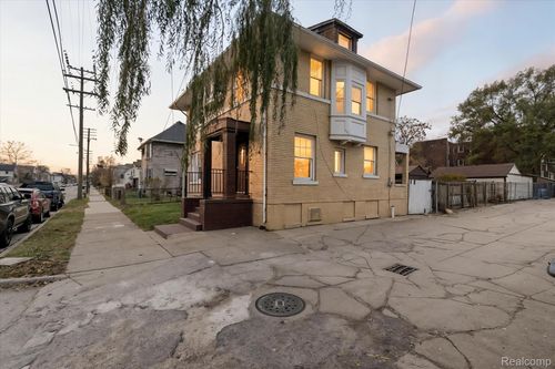 5421 Toledo St, Detroit, MI, 48209-1376 | Card Image