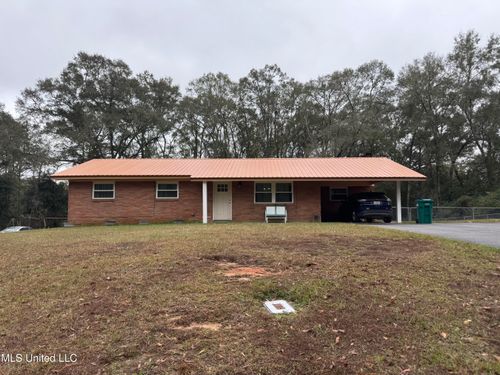 916 College Ave W, Wiggins, MS, 39577-3002 | Card Image