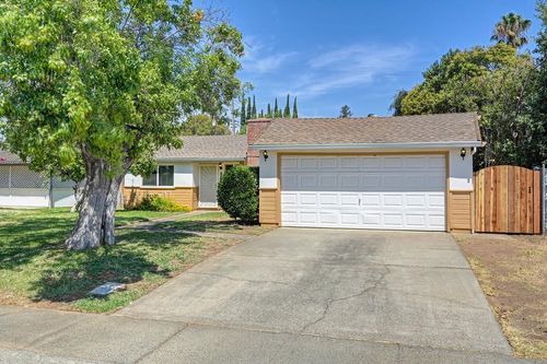 10499 Spaulding Way, Rancho Cordova, CA, 95670-5531 | Card Image