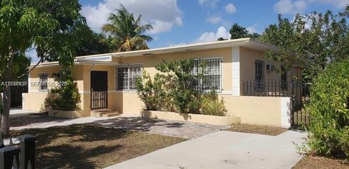 1079 Nw 112th Ter, Miami, FL, 33168-6151 | Card Image