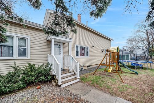 6 Jane St, Pawtucket, RI, 02860-1659 | Card Image