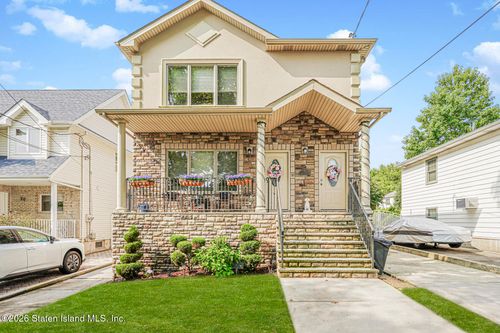 16 Allen Place, Staten Island, NY, 10312 | Card Image