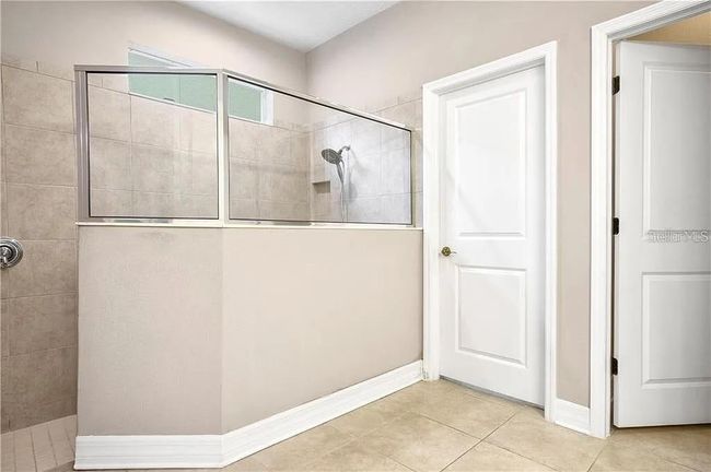 Master Bathroom | Image 24