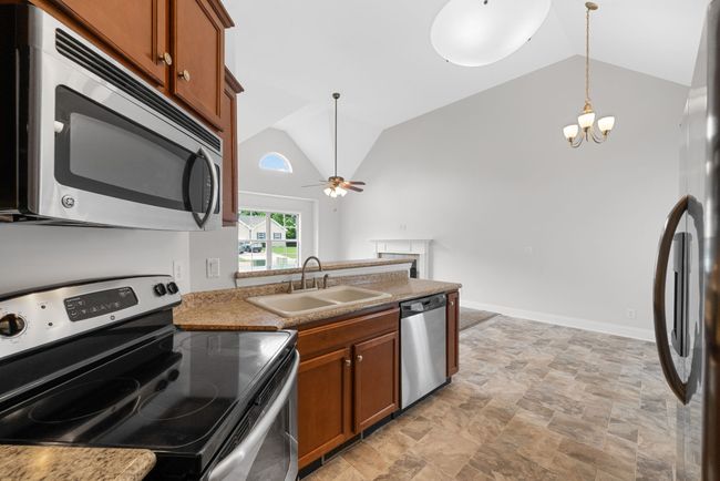 1383 Whitt Ln, House other with 3 bedrooms, 2 bathrooms and 4 parking in Clarksville TN | Image 11