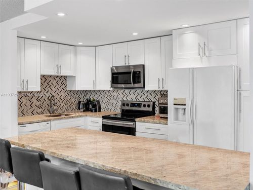 3108-20401 Ne 30th Ave, Aventura, FL, 33180-1547 | Card Image