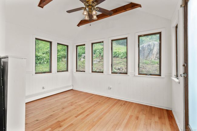 4 Buttonball Trl, House other with 3 bedrooms, 2 bathrooms and null parking in Norwalk CT | Image 11