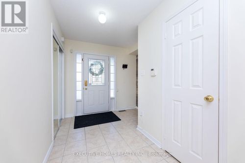 416 Hobbs Cres, Milton, ON, L9T0J1 | Card Image