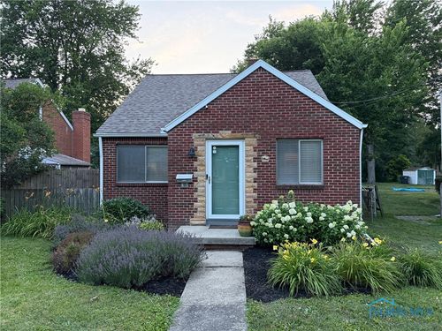 815 River Rd, Maumee, OH, 43537-3456 | Card Image