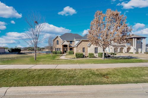 415 Breezeway Ct, Cedar Hill, TX, 75104-6734 | Card Image