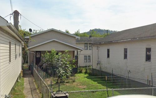 811 Park St, Martins Ferry, OH, 43935 | Card Image