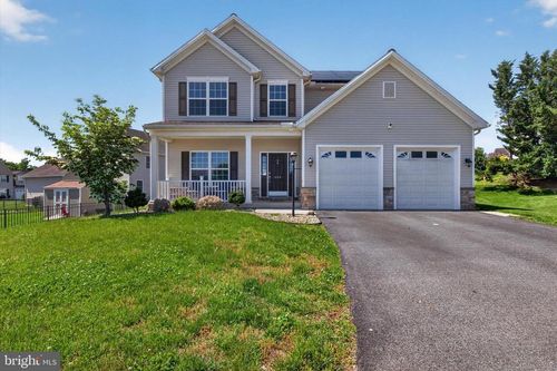 684 Lavenda Ct, HARRISBURG, PA, 17111-4294 | Card Image