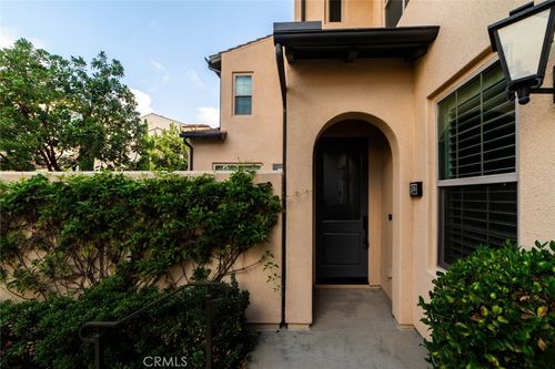 153 Milky Way, Irvine, CA, 92618-8889 | Card Image